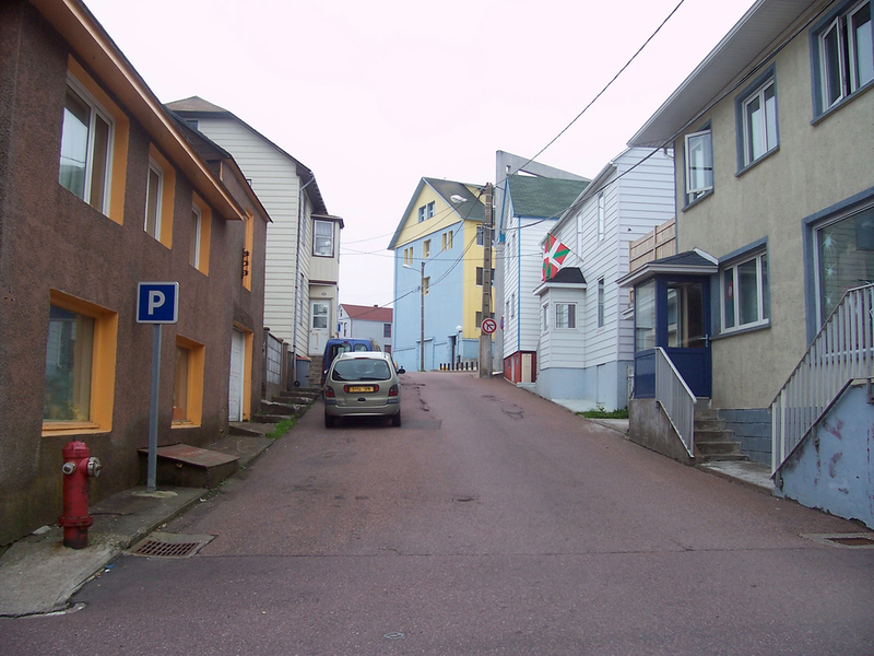 Illustration for article titled More pics of cars from St. Pierre & Miquelon